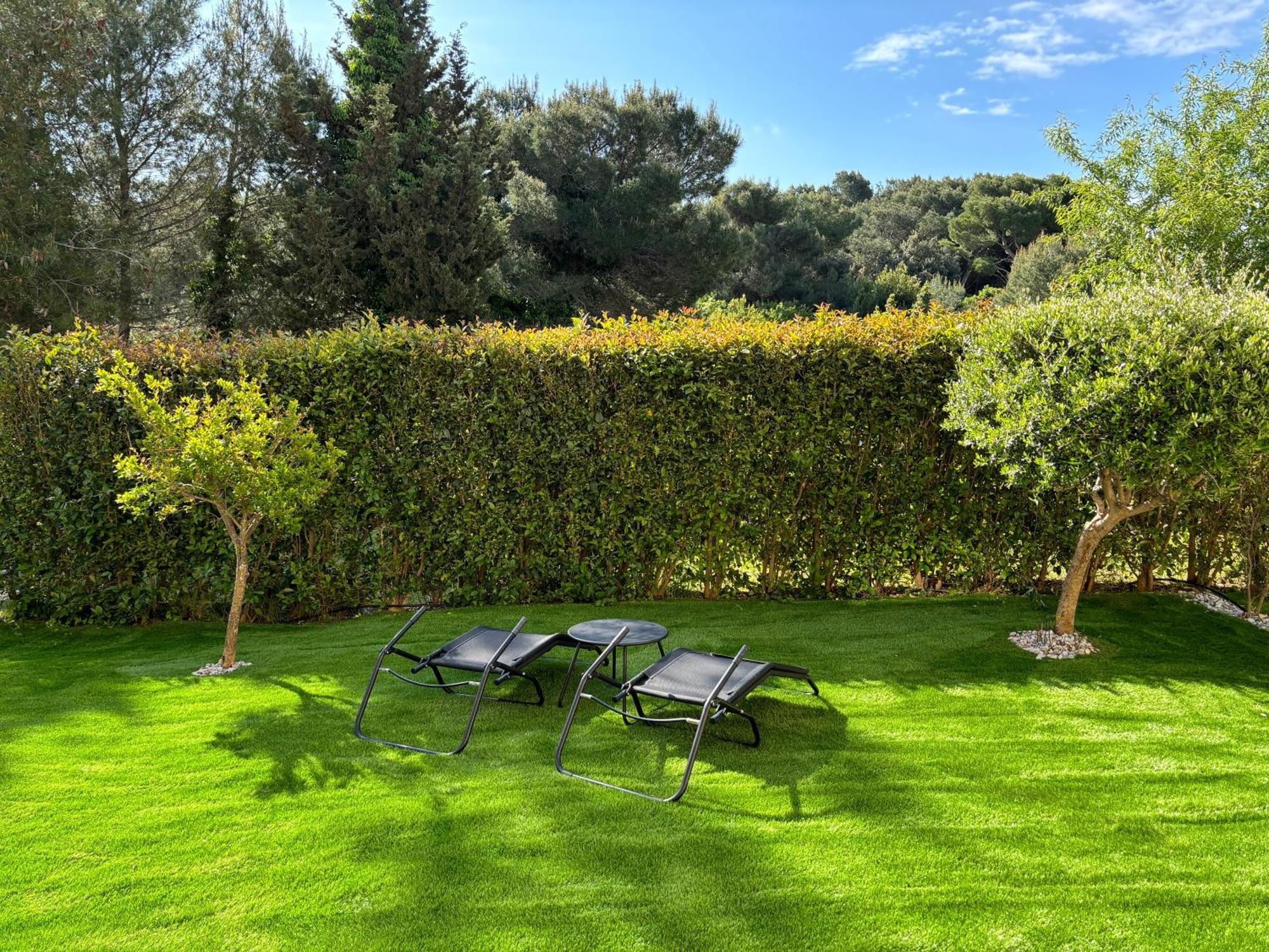 Apartment Punta Premantura E With Garden Екстер'єр фото